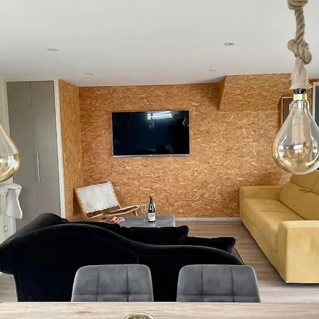 Pierre Et ô By Melrose