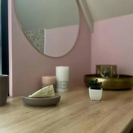 Pierre Et ô By Melrose Cottun