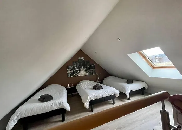 Pierre Et O By Melrose Nyaraló Cottun