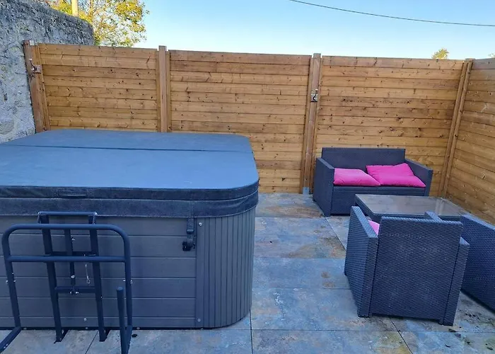 Pierre Et O By Melrose Nyaraló